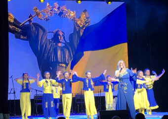 У філармонії відбулося урочисте відзначення Дня Соборності України