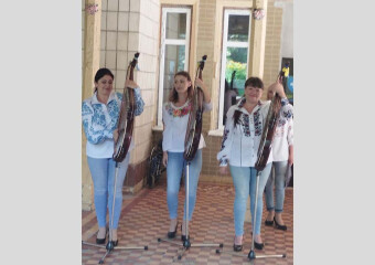 З вірою в Перемогу (тріо бандуристів "Вишиванка")
