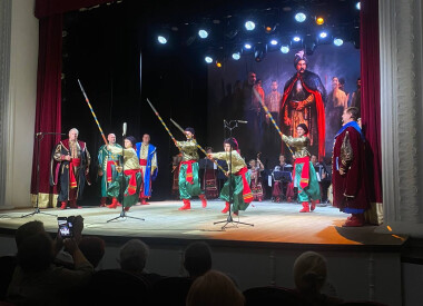 Пісні рідної землі