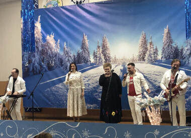 «Краяни» привітали з різдвяно-новорічними Семенівську громаду