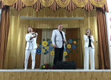 Святковий вечір у будиноку культури (с. Нехвороща)