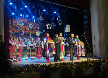 Пісенно-танцювальний ансамбль «Полтава» представив глядачам вертепну виставу