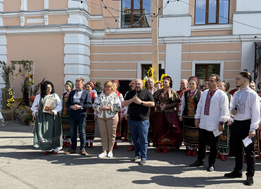 У філармонійному дворику провели «Ярмарок на Гоголя»