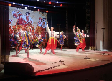 "Відкриті серця" за участю пісенно-танцювального ансамблю "Полтава"