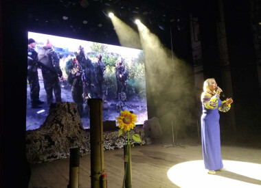 Блокпост, заслужена артистка України Наталія Іванченко до дня Гідності і Свободи