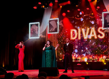 «DIVAS»: пані та панни отримали філармонійний дарунок