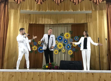 Святковий вечір у будиноку культури (с. Нехвороща)