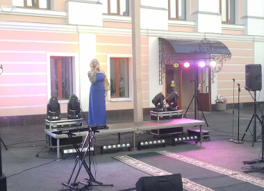 Перфоменс «Галерея на паркані. Мистецькі світлини»