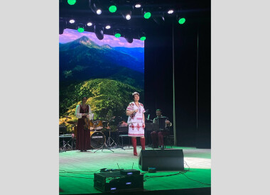 З любов'ю до України