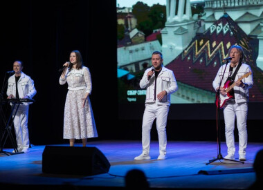 У Полтавській обласній філармонії ветеранам вручили сертифікати на житло