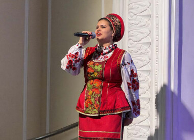 «На різні голоси»: пісенно-танцювальний ансамбль «Полтава» презентував нову програму
