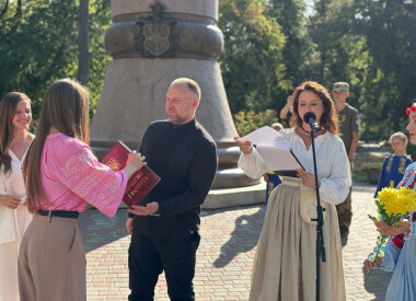 Артисти обласної філармонії взяли участь в урочистостях на площі біля пам’ятника Іванові Мазепі