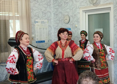 Виступили для захисників у реабілітаційному центрі