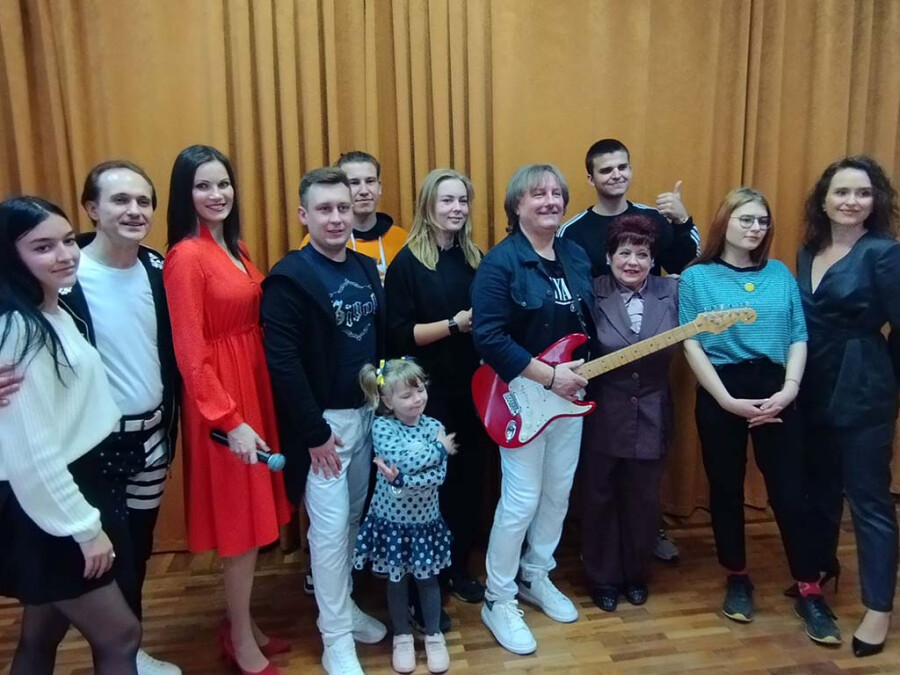 Пісенний дарунок для ВПО та працівників і вихованців Полтавського ліцею імені А.С. Макаренко