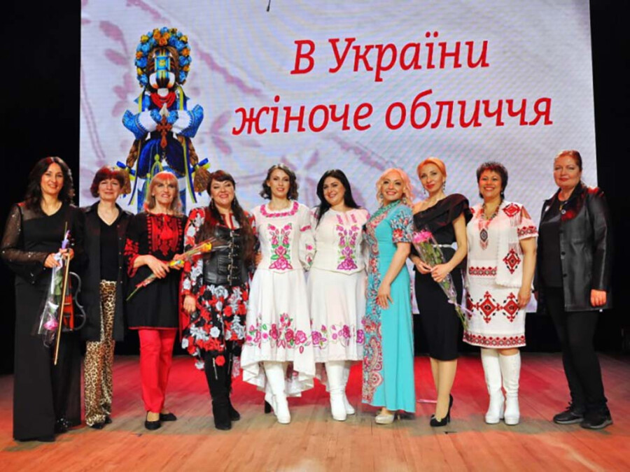 В України жіноче обличчя