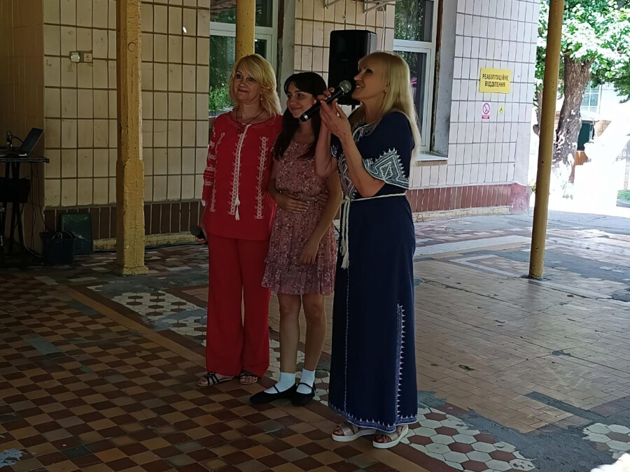 Музика — захисникам: виступили для бійців, які проходять лікування в обласному центрі