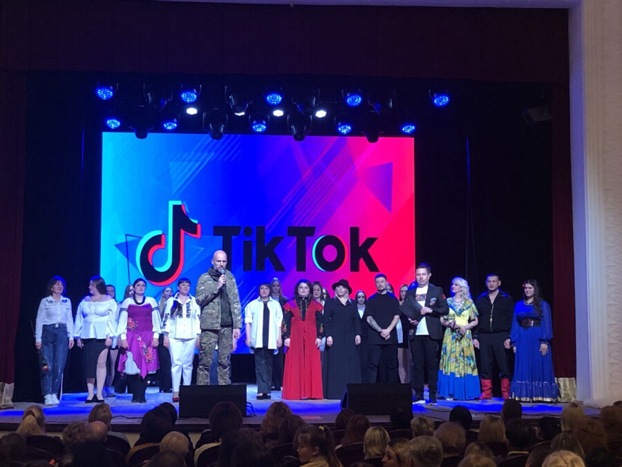 26 квітня в обласній філармонії відбулася концертна програма «TikTok. Топові пісні».